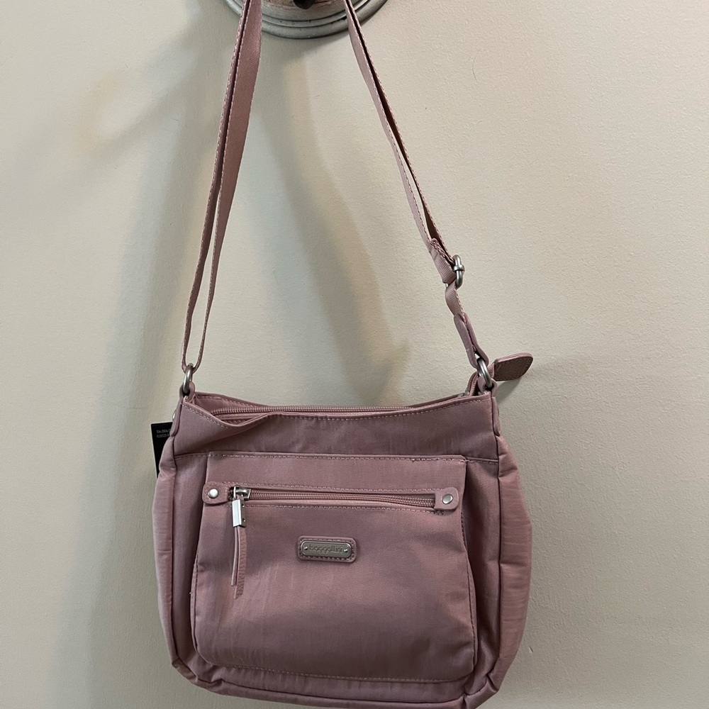 Baggallini Dusty Rose Women’s Crossbody Bag - New SOLD had 2 listed by mistake